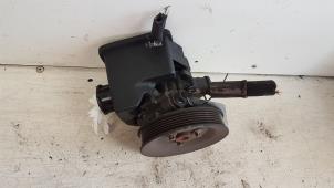 Used Power steering pump Mercedes Vito (639.6) 2.2 109 CDI 16V Price € 45,00 Margin scheme offered by Autodemontagebedrijf Smit