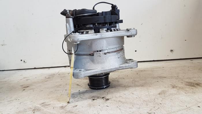 Used Dynamo Skoda Octavia Combi (1U5) 2.0 4x4 Price on request offered by Autodemontagebedrijf Smit