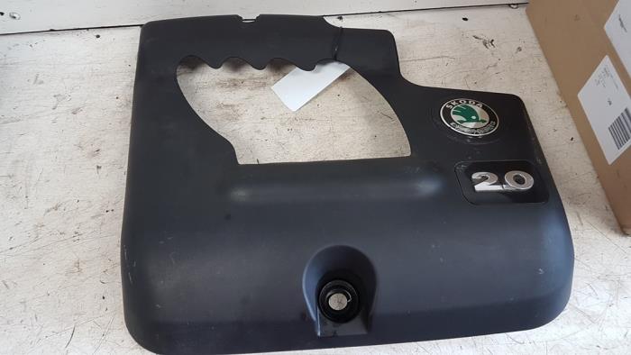 Gebrauchte Abdeckblech Motor Skoda Octavia Combi (1U5) 2.0 4x4 Preis € 20,00 Margenregelung angeboten von Autodemontagebedrijf Smit