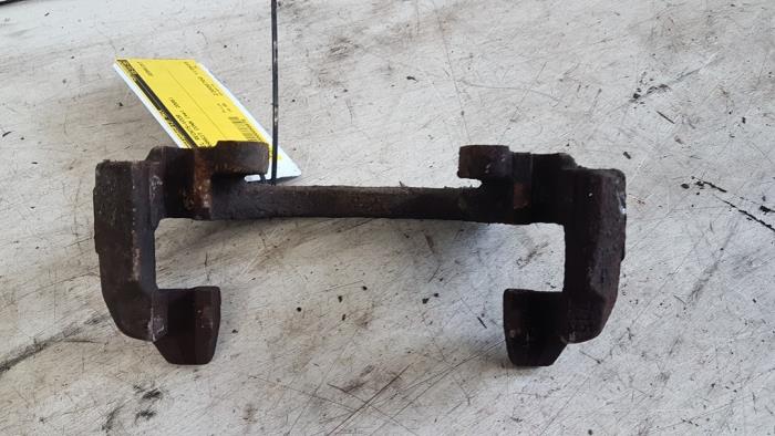 Front brake calliperholder, right from a Ford Transit Connect 1.8 Tddi 2006