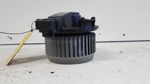 Usados Motor de ventilador de calefactor Suzuki Swift (ZA/ZC/ZD1/2/3/9) 1.5 VVT 16V Precio € 15,00 Norma de margen ofrecido por Autodemontagebedrijf Smit