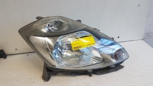 Used Headlight, right Daihatsu Sirion 2 (M3) 1.0 12V DVVT Price € 30,00 Margin scheme offered by Autodemontagebedrijf Smit