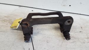 Used Front brake calliperholder, right Peugeot 407 (6D) 2.0 16V Price € 10,00 Margin scheme offered by Autodemontagebedrijf Smit