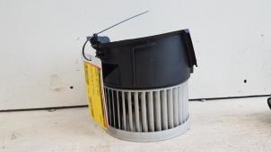 Used Heating and ventilation fan motor Peugeot 407 (6D) 2.0 16V Price € 15,00 Margin scheme offered by Autodemontagebedrijf Smit