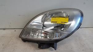 Used Headlight, left Renault Kangoo Express (FC) 1.5 dCi 60 Price € 30,00 Margin scheme offered by Autodemontagebedrijf Smit