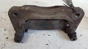 Used Rear brake calliperholder, left Hyundai Santa Fe II (CM) 2.2 CRDi 16V 4x2 Price € 15,00 Margin scheme offered by Autodemontagebedrijf Smit