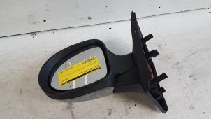 Gebrauchte Außenspiegel links Renault Twingo II (CN) 1.2 Preis € 25,00 Margenregelung angeboten von Autodemontagebedrijf Smit