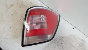 Gebrauchte Rücklicht rechts Opel Astra H SW (L35) 1.6 16V Twinport Preis € 20,00 Margenregelung angeboten von Autodemontagebedrijf Smit