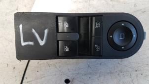Usados Interruptor combinado de ventanillas Opel Astra H SW (L35) 1.6 16V Twinport Precio € 30,00 Norma de margen ofrecido por Autodemontagebedrijf Smit