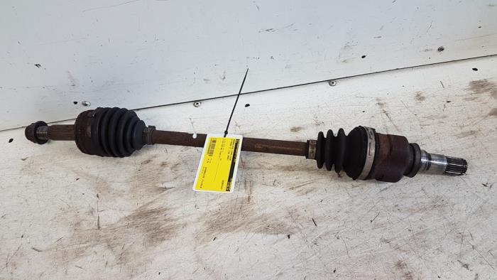 Front drive shaft, left from a Citroën C1 1.0 12V 2009