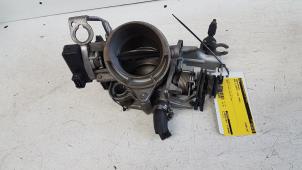 Gebrauchte Drosselklappengehäuse BMW 5 serie (E39) 528i 24V Preis € 50,00 Margenregelung angeboten von Autodemontagebedrijf Smit