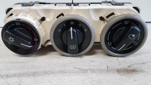 Usados Panel de control de calefacción Smart Forfour (454) 1.1 12V Precio € 10,00 Norma de margen ofrecido por Autodemontagebedrijf Smit