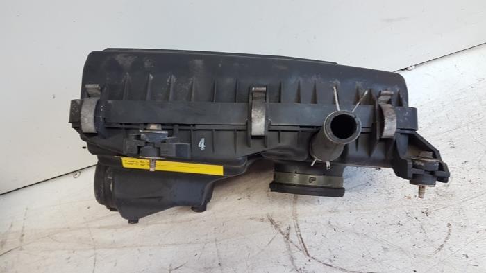 Begagnade Luftfilterhus Honda Civic (EP/EU) 1.4 16V Pris € 30,00 Marginaltabell erbjuds av Autodemontagebedrijf Smit