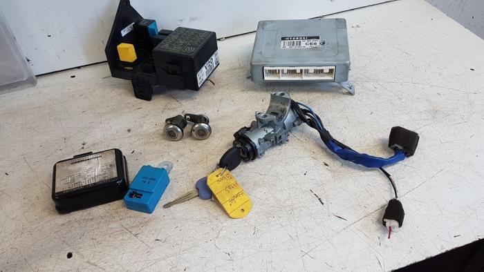 Used Ignition lock + computer Hyundai Atos 1.0 12V Price on request offered by Autodemontagebedrijf Smit