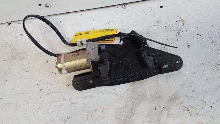 Tailgate lift motor