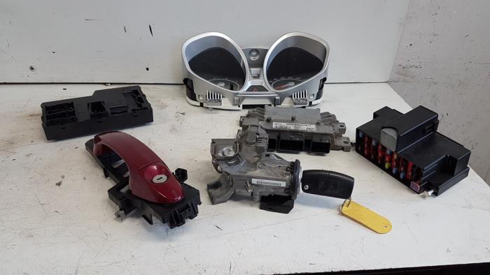 Used Ignition lock + computer Ford Fiesta 6 (JA8) 1.25 16V Price € 85,00 Margin scheme offered by Autodemontagebedrijf Smit