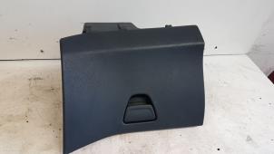 Usagé Boîte à gants Ford Fiesta 6 (JA8) 1.25 16V Prix € 20,00 Règlement à la marge proposé par Autodemontagebedrijf Smit