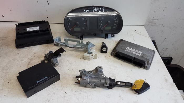 Used Ignition lock + computer Volkswagen Polo IV (9N1/2/3) 1.2 12V Price on request offered by Autodemontagebedrijf Smit