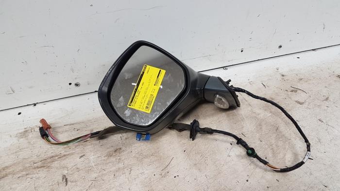 Używane Lusterko zewnetrzne lewe Citroen C4 Picasso (UD/UE/UF) 1.6 16V THP Sensodrive Cena € 45,00 Procedura marży oferowane przez Autodemontagebedrijf Smit