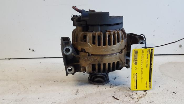 Begagnade Dynamo Opel Vectra C 2.2 16V Pris € 25,00 Marginaltabell erbjuds av Autodemontagebedrijf Smit