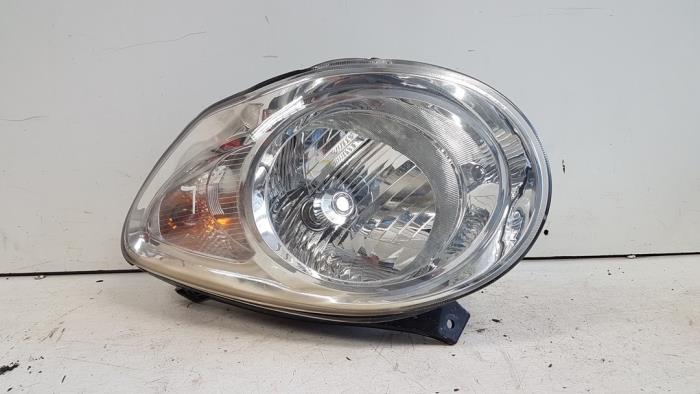 Używane Reflektor lewy Kia Picanto (BA) 1.0 12V Cena € 35,00 Procedura marży oferowane przez Autodemontagebedrijf Smit