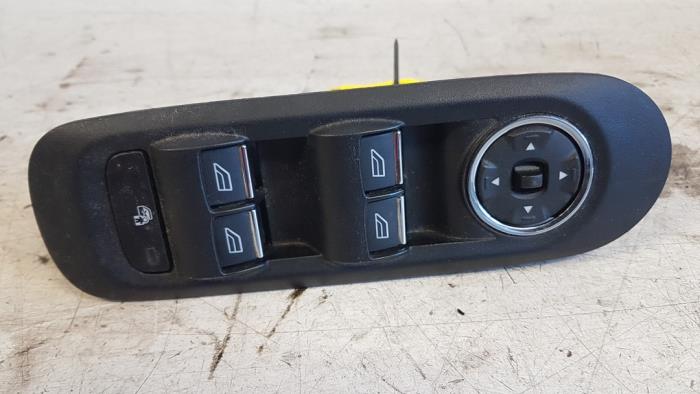 Usados Interruptor combinado de ventanillas Ford Mondeo IV Wagon 1.6 EcoBoost 16V Precio € 20,00 Norma de margen ofrecido por Autodemontagebedrijf Smit