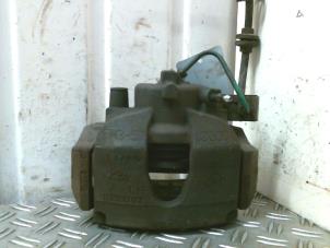 Used Front brake calliper, left Renault Laguna Price € 40,00 Margin scheme offered by Autodemontagebedrijf Smit