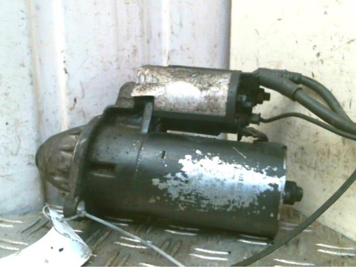 Begagnade Startmotor Audi 80 (B4) 2.0 E Pris € 45,00 Marginaltabell erbjuds av Autodemontagebedrijf Smit