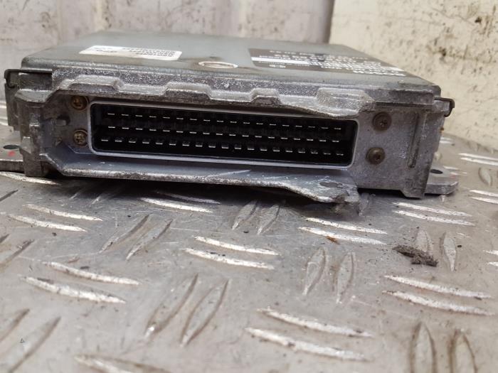 Engine management computer from a Mercedes-Benz C (W202) 2.5 C-250 D 1994
