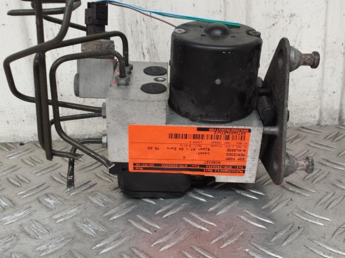 Begagnade ESP-pump Mercedes A (W168) 1.4 A-140 Pris € 75,00 Marginaltabell erbjuds av Autodemontagebedrijf Smit