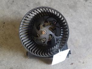 Usados Motor de ventilador de calefactor Volkswagen Lupo (6X1) 1.0 MPi 50 Precio € 10,00 Norma de margen ofrecido por Autodemontagebedrijf Smit
