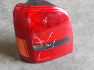 Usados Luz trasera izquierda Audi A4 Precio de solicitud ofrecido por Autodemontagebedrijf Smit