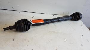 Used Front drive shaft, right Audi A3 (8L1) 1.8 20V Turbo Price € 30,00 Margin scheme offered by Autodemontagebedrijf Smit