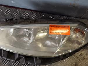 Used Headlight, left Renault Megane II (BM/CM) 1.9 dCi 120 Price € 30,00 Margin scheme offered by Autodemontagebedrijf Smit