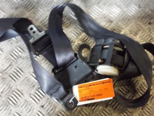 Used Rear seatbelt, left Mazda MX-3 1.6i 16V Price € 25,00 Margin scheme offered by Autodemontagebedrijf Smit