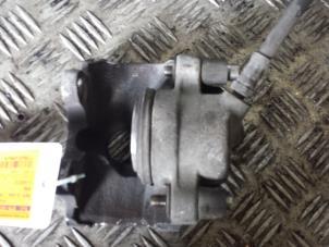 Used Front brake calliper, right BMW 3 serie (E36/2) 316i Price € 30,00 Margin scheme offered by Autodemontagebedrijf Smit