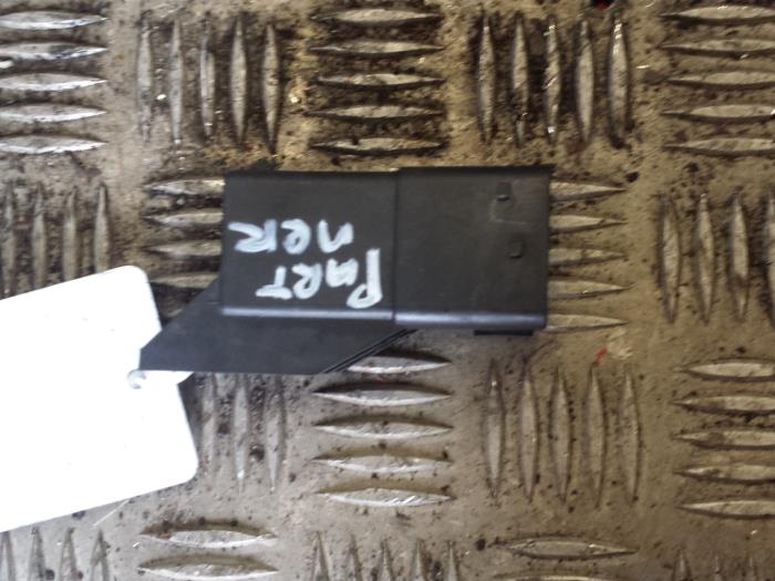 Glow plug relay Peugeot Partner 51252002