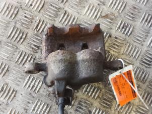 Used Front brake calliper, left Mitsubishi L400 Price € 40,00 Margin scheme offered by Autodemontagebedrijf Smit