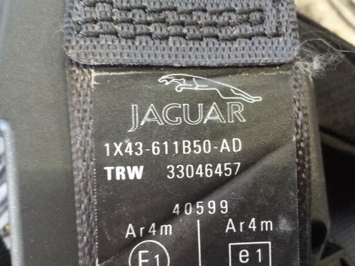 Rear seatbelt, right from a Jaguar X-type 2.0 D 16V 2005
