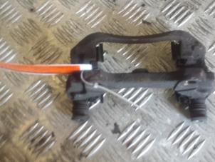 Used Front brake calliperholder, right Fiat Stilo (192A/B) 1.6 16V 3-Drs. Price € 20,00 Margin scheme offered by Autodemontagebedrijf Smit