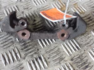 Used Front brake calliperholder, left Ford Ka I 1.3i (96 EEC) Price € 10,00 Margin scheme offered by Autodemontagebedrijf Smit