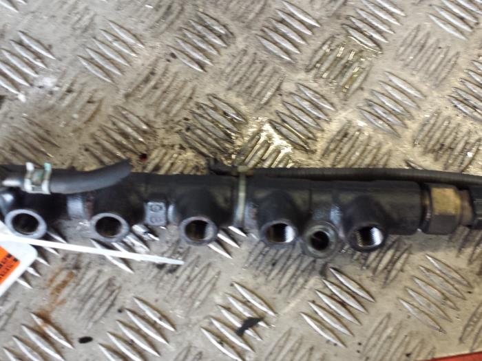 Usagé Système d'injection Toyota Corolla (E12) 2.0 D-4D 16V 110 Prix € 25,00 Règlement à la marge proposé par Autodemontagebedrijf Smit
