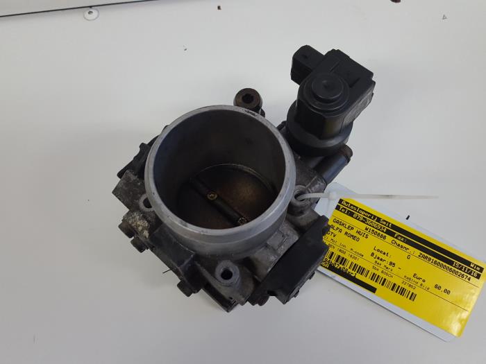 Gebrauchte Drosselklappengehäuse Alfa Romeo GTV (916) 2.0 16V Twin Spark Preis € 25,00 Margenregelung angeboten von Autodemontagebedrijf Smit