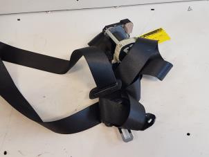 Used Rear seatbelt, left Opel Corsa C (F08/68) 1.2 16V Price € 25,00 Margin scheme offered by Autodemontagebedrijf Smit