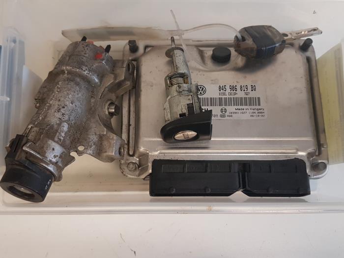 Used Ignition lock + computer Skoda Fabia (6Y2) 1.4 TDI 80 Price € 125,00 Margin scheme offered by Autodemontagebedrijf Smit