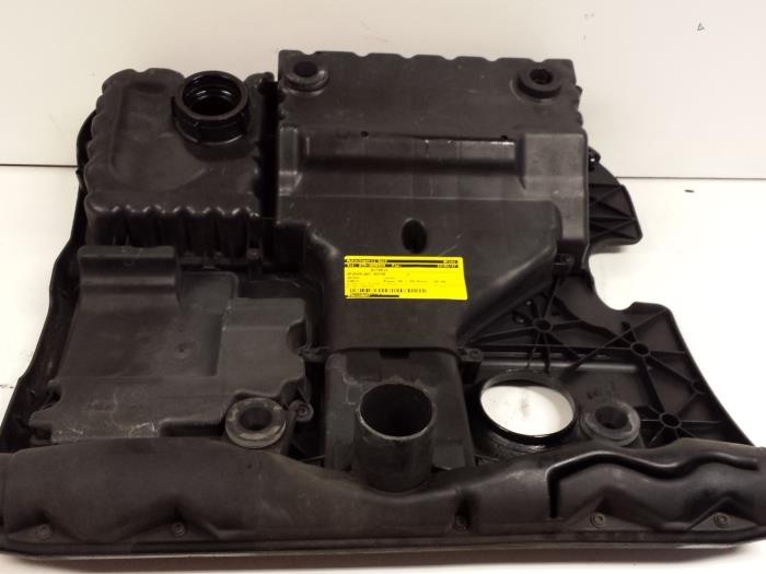 Abdeckblech Motor van een Skoda Fabia (6Y2) 1.4i 16V 2002