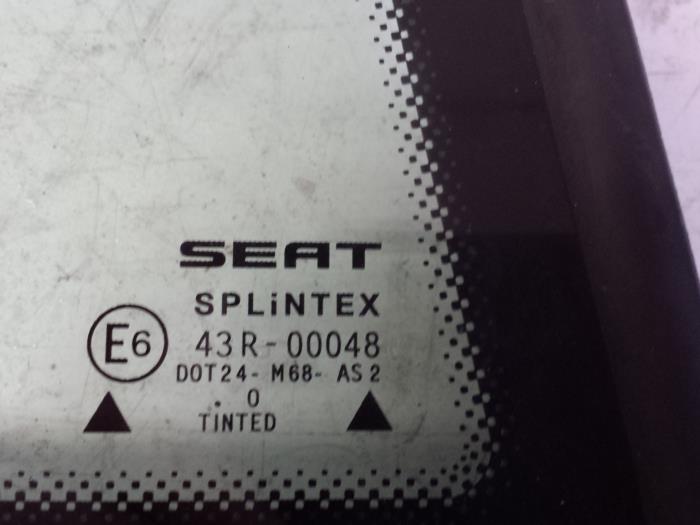 Dodatkowa szyba prawa tylna wersja 4-drzwiowa z Seat Leon (1M1) 1.9 TDI 110 2000