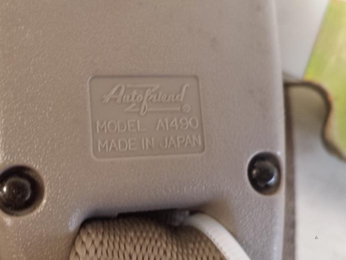 Sicherheitsgurt Schließe links hinten van een Mazda Demio (DW) 1.3 16V 1999