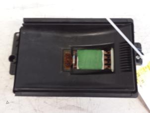 Used Heater resistor Volkswagen Polo III (6N2) 1.4 16V 75 Price € 20,00 Margin scheme offered by Autodemontagebedrijf Smit
