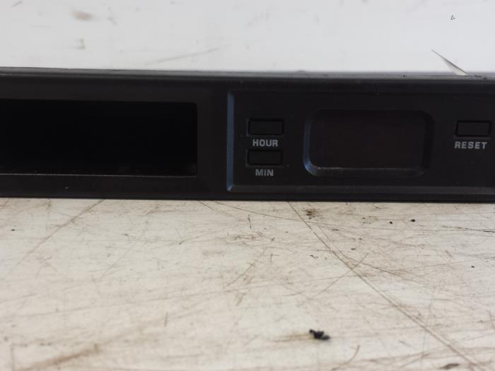 Begagnade Innerdisplay Kia Rio (DC12) 1.3 RS,LS Pris € 25,00 Marginaltabell erbjuds av Autodemontagebedrijf Smit